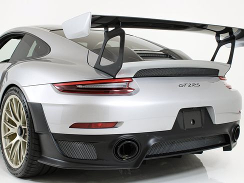 Used 2018 Porsche 911 GT2 RS RWD image 35
