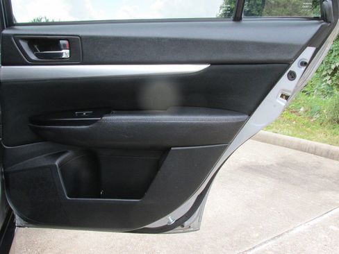 Used 2014 Subaru Outback 2.5i Premium w/ Moonroof Package image 24