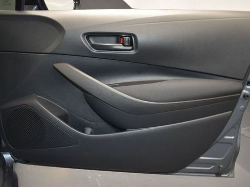 Used 2025 Toyota Corolla LE FWD image 13