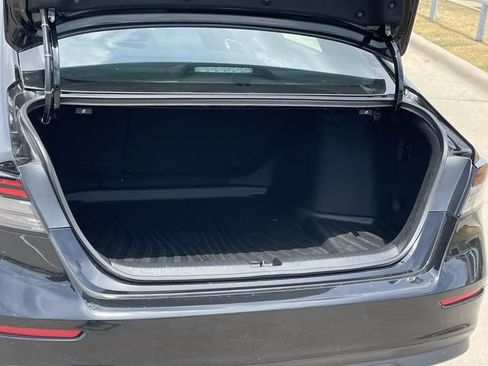 Used 2025 Honda Accord Sport image 28