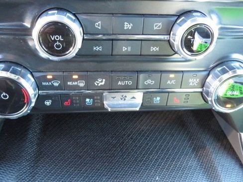 Certified 2022 Ford F150 Raptor w/ Equipment Group 801A High image 19