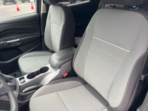 Used 2014 Ford Escape SE image 18
