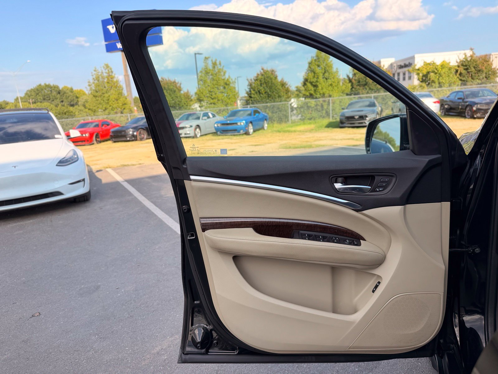 Used 2017 Acura MDX FWD image 16