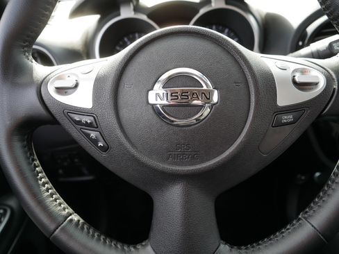 Used 2015 Nissan Juke SL image 25