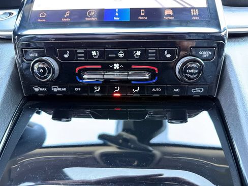 Used 2023 Jeep Grand Cherokee L Limited w/ Luxury Tech Group II AWD/4WD image 26