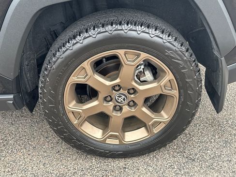 Used 2024 Toyota RAV4 AWD Hybrid image 38