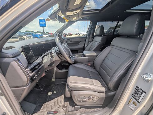 Used 2026 Hyundai Santa Fe Calligraphy AWD/4WD image 18