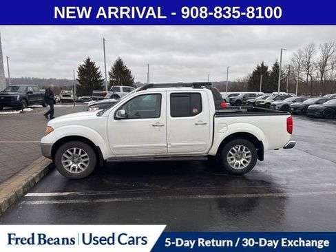 Used 2009 Nissan Frontier LE w/ LE Value Truck Pkg image 4