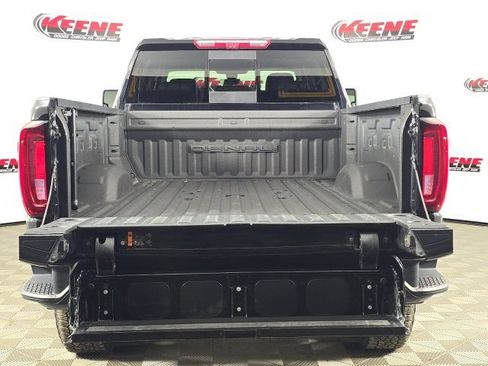Used 2022 GMC Sierra 2500 Denali w/ Denali Ultimate Package image 10
