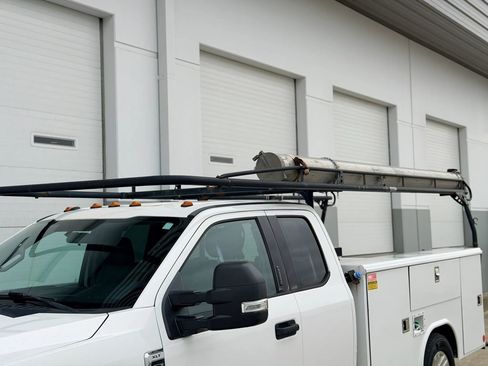 Used 2018 Ford F350 XLT w/ XLT Value Package image 32