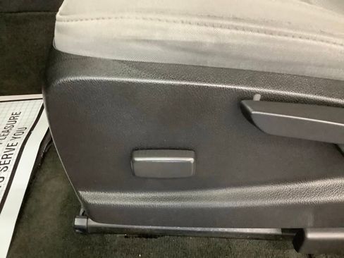 Used 2017 Chevrolet Colorado W/T w/ WT Convenience Package image 10