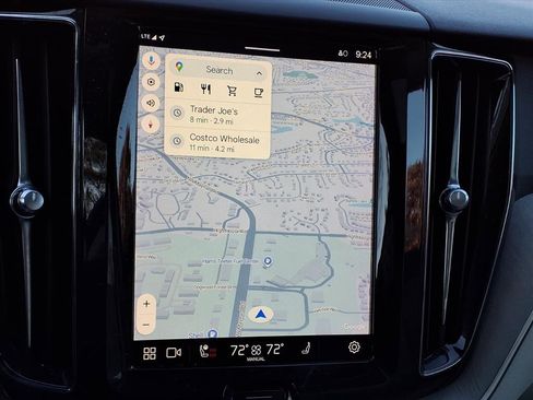 Certified 2023 Volvo XC60 B5 Plus w/ Climate Package image 20