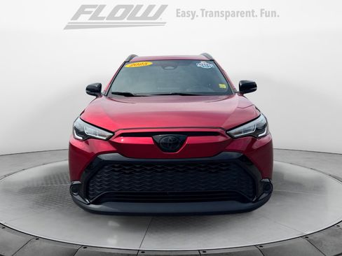 Used 2025 Toyota Corolla Cross AWD Hybrid image 2