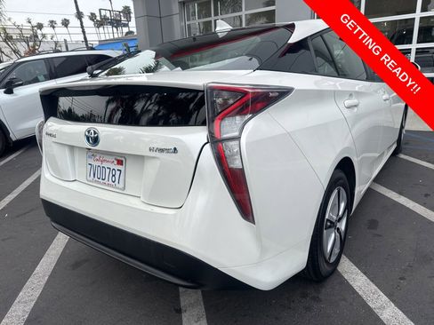 Used 2016 Toyota Prius Four image 6