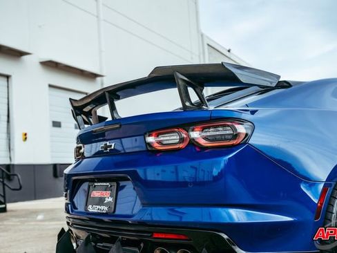 Used 2020 Chevrolet Camaro ZL1 image 40