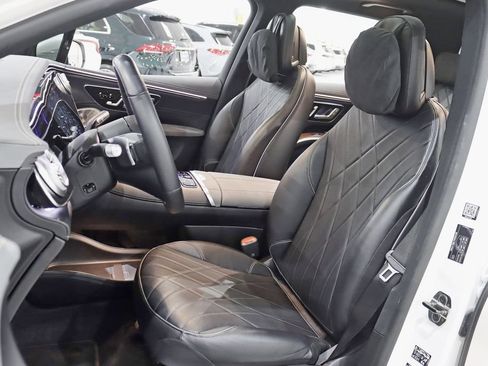 Used 2023 Mercedes-Benz EQS 580 4MATIC SUV image 31
