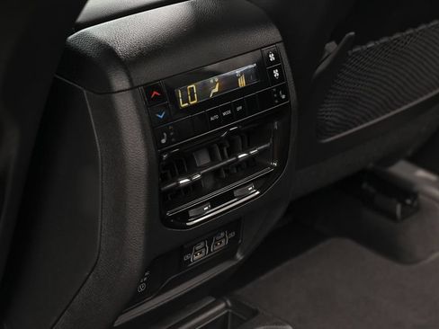 Used 2025 Jeep Grand Cherokee L Limited AWD/4WD image 37