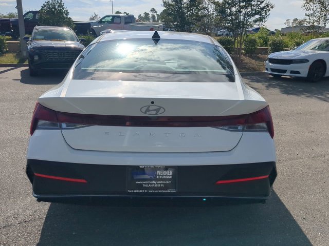 Used 2026 Hyundai Elantra SE FWD image 6