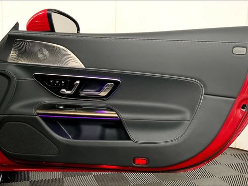 Used 2023 Mercedes-Benz SL 43 AMG image 23