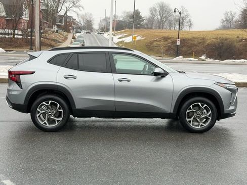 New 2026 Chevrolet Trax LT w/ Driver Confidence Package image 14
