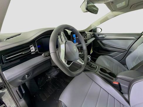 New 2026 Volkswagen Jetta SE image 11