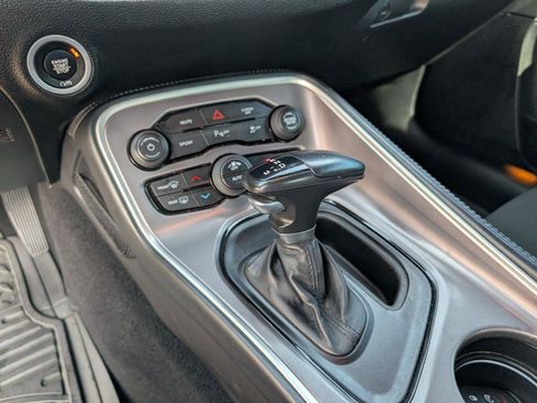 Used 2022 Dodge Challenger GT RWD image 21