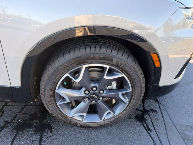 Used 2021 Chevrolet Blazer RS w/ Driver Confidence II Package FWD image 2