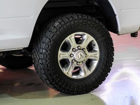 Used 2018 RAM 2500 SLT AWD/4WD image 46