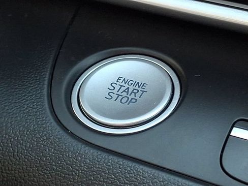 Used 2025 Hyundai Elantra SEL FWD image 24