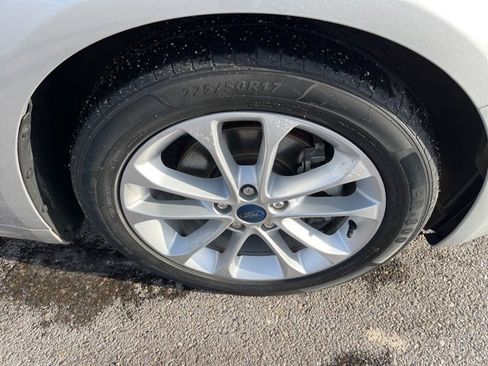 Used 2019 Ford Fusion SEL image 16