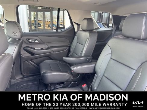 Used 2020 Chevrolet Traverse LT w/ LT Premium Package image 27