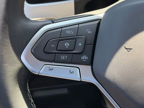 Used 2023 Volkswagen Atlas Cross Sport SE FWD image 15