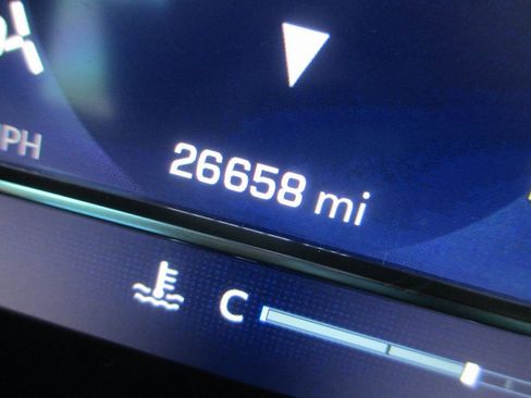 Certified 2025 Chevrolet Silverado 2500 ZR2 w/ Technology Package image 33