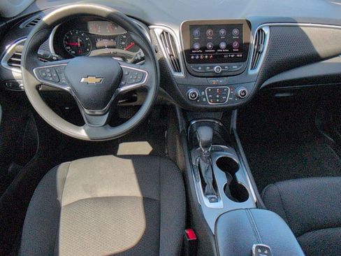 Used 2023 Chevrolet Malibu LT FWD image 32