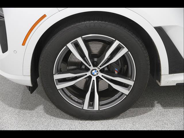 Used 2025 BMW X7 M60i AWD/4WD image 21