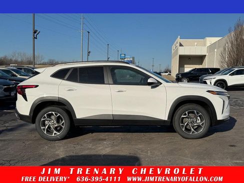 New 2026 Chevrolet Trax LT image 1