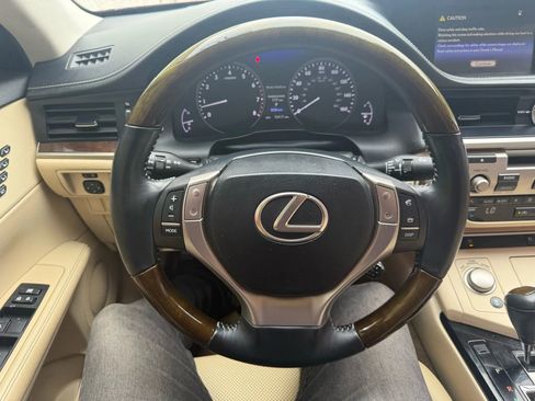 Used 2015 Lexus ES 350 w/ Premium Package image 12