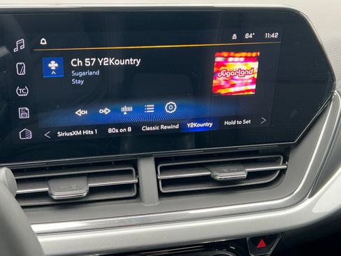 New 2026 Chevrolet Trax LT w/ LT Convenience Package FWD image 20