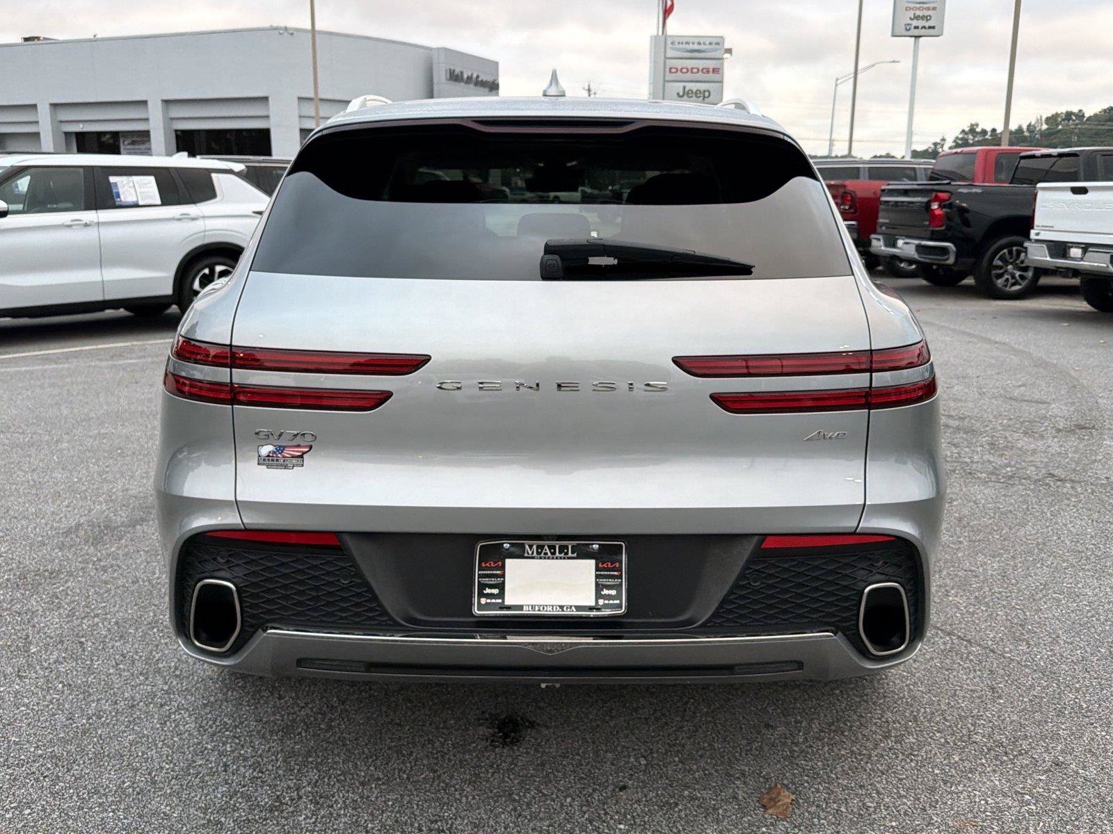 Used 2025 Genesis GV70 2.5T AWD/4WD image 6