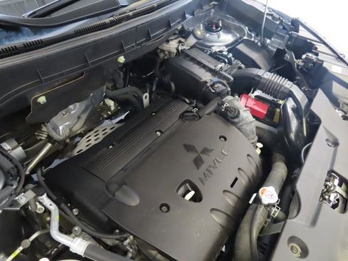 Used 2025 Mitsubishi Outlander Sport SE AWD/4WD image 33