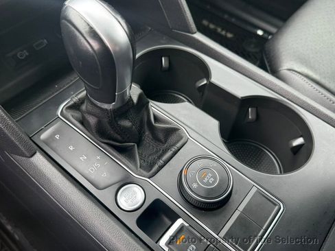 Used 2019 Volkswagen Atlas SE w/ Panoramic Sunroof Package image 38