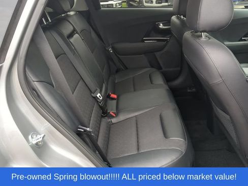 Used 2022 Kia Niro LXS FWD image 44