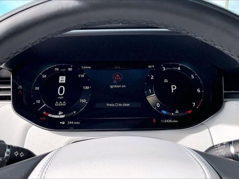 Used 2025 Land Rover Range Rover Sport SE image 22