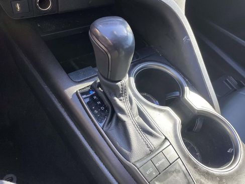 Used 2022 Toyota Camry SE image 42