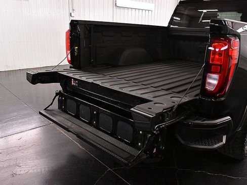 Used 2022 GMC Sierra 1500 Elevation AWD/4WD image 14