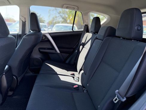 Used 2017 Toyota RAV4 LE w/ Carpet Mat Package image 21