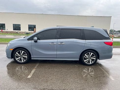 Used 2023 Honda Odyssey Touring image 3