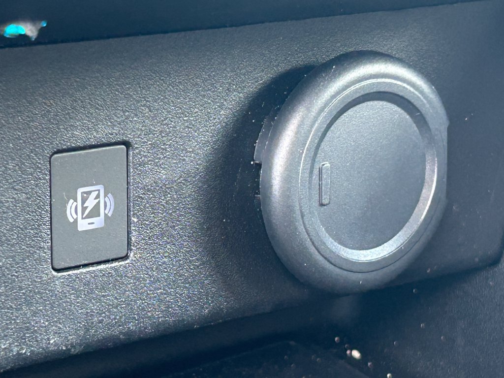 Used 2025 Mitsubishi Outlander 4WD Plug-In Hybrid image 19