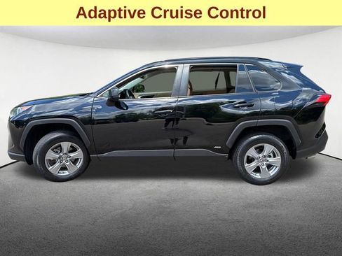 Used 2022 Toyota RAV4 LE AWD/4WD image 6
