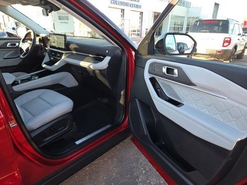 New 2026 Ford Explorer Platinum w/ LUX Leather Package image 34